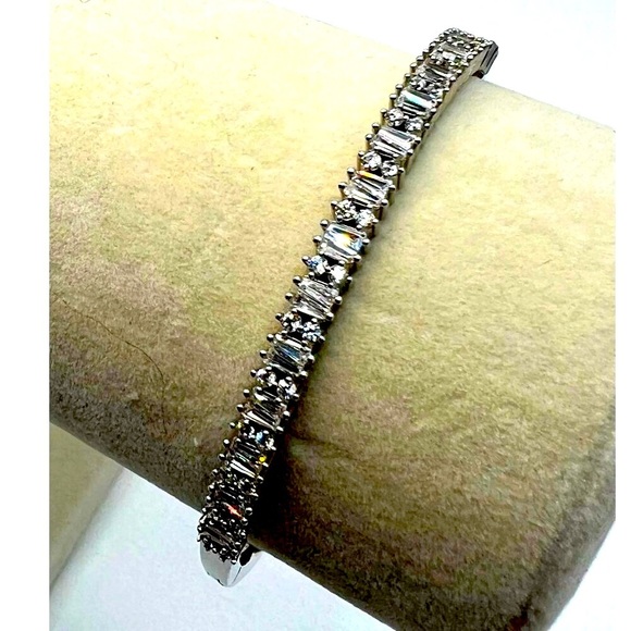 Silver Tone Cubic Zirconia Bangle Bracelet A78 - Picture 1 of 6